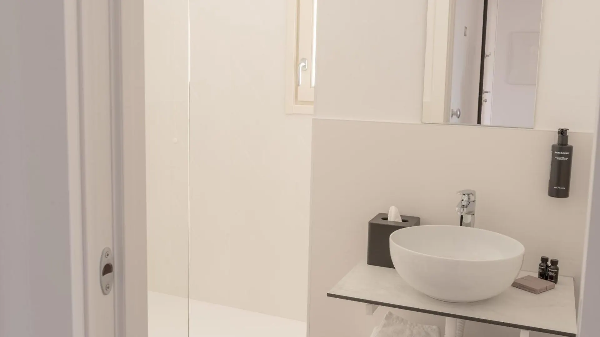 Palazzo Sant' Agostino - Natural Comfort By The First لا سبيتسْيا 0*,