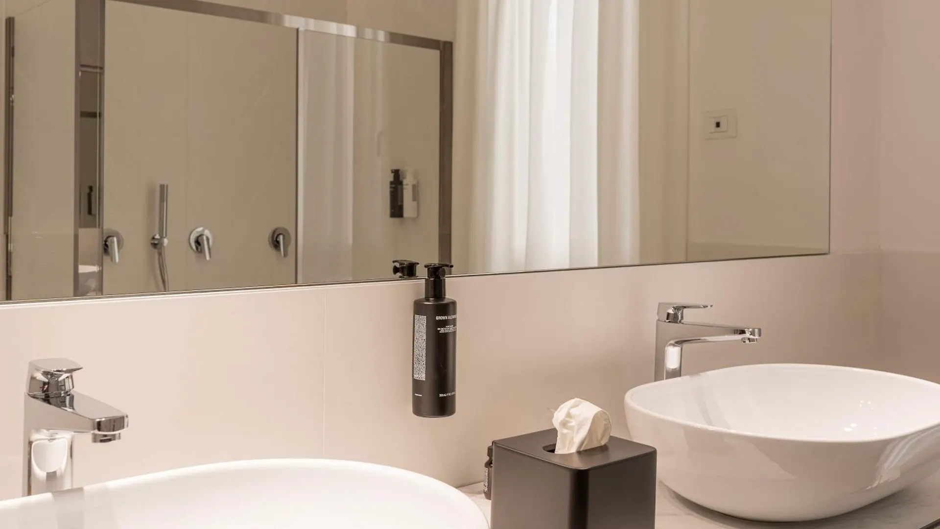 Palazzo Sant' Agostino - Natural Comfort By The First لا سبيتسْيا